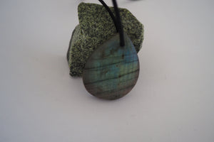 Pendentif en Labradorite de Madagascar