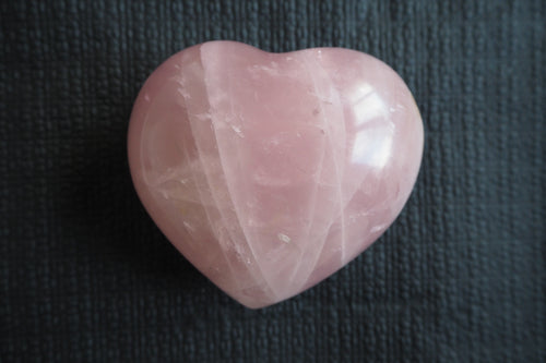 Cœur en Quartz Rose de Madagascar