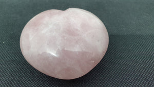 Cœur en Quartz Rose de Madagascar