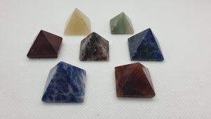 Lot de 7 Pyramides Chakras