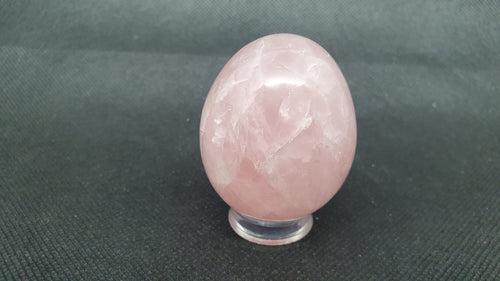 Œuf Quartz Rose de Madagascar