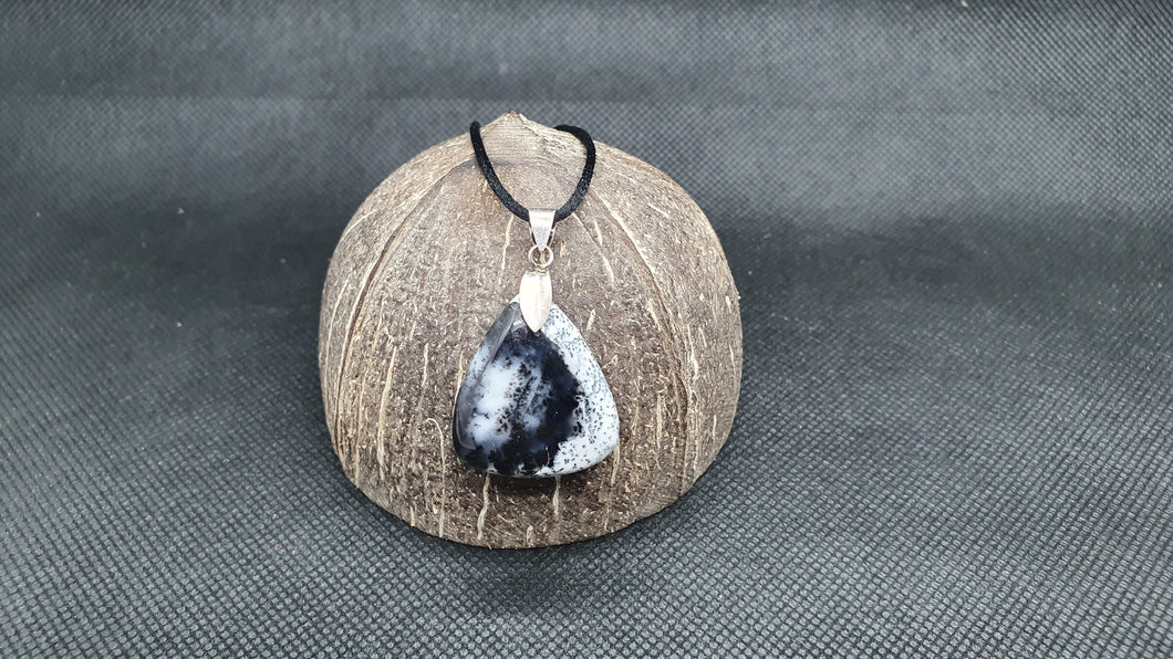 Pendentif en Agate Dendritique