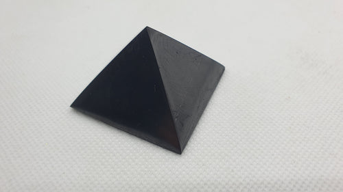 Pyramide en Shungite