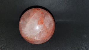 Sphère en Quartz Rouge de Madagascar 8cm